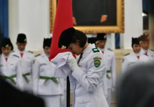Julita Rista Lestari Pimpin Pengukuhan Paskibraka di Istana Negara (foto : Sekretariat Wakil Presiden)