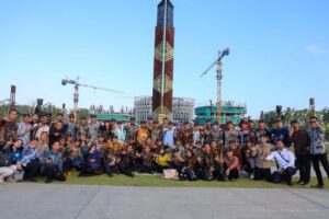 Otorita Ibu Kota Nusantara (IKN) menerima kunjungan Gubernur Jawa Tengah Ahmad Luthfi beserta jajaran Bupati dan Wakil Bupati se-Jawa Tengah dalam rangka membahas potensi kolaborasi dan peluang investasi di IKN