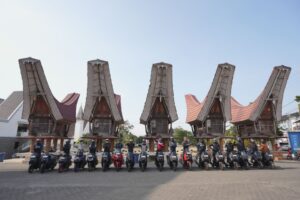 MAXI Tour Boemi Nusantara di Tana Toraja, Rayakan Kemerdekaan dengan Bentangkan Merah Putih Raksasa