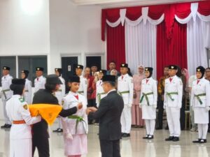 Pengukuhan 39 Paskibraka Balikpapan oleh Wali Kota Rahmad Mas'ud di Balai Kota, Sabtu 15 Agustus 2026 (foto : Inibalikpapan)