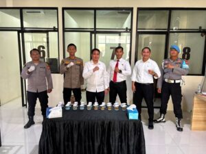 Sebanyak 23 personel Satresnarkoba Polresta Balikpapan menjalani tes urine rutin
