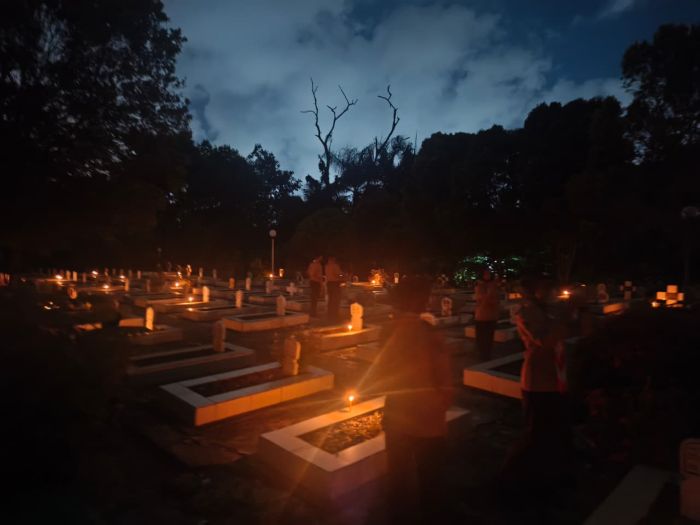 Pemerintah Kota Balikpapan menggelar Apel Kehormatan dan Renungan Suci (AKRS) di Taman Makam Pahlawan TMP) Dharma Agung Balikpapan (foto : Inibalikpapan/Samsul)