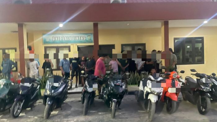 Sebanyak 33 pemuda dan 26 sepeda motor diamankan personel gabungan (foto : Polsek Balikpapan Timur)