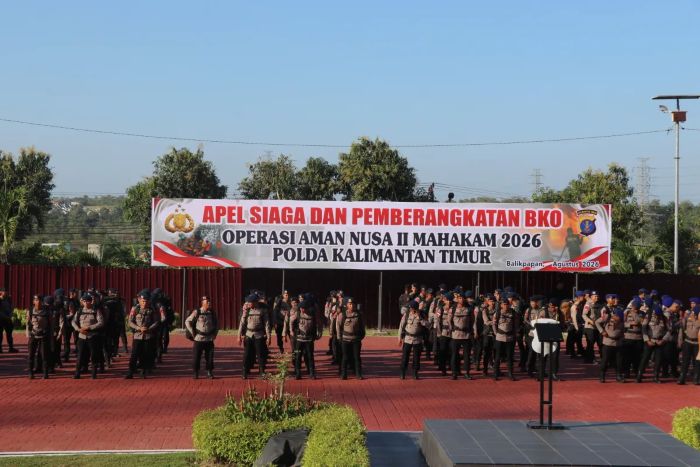 Dalam upaya penanggulangan kebakaran hutan dan lahan (Karhutla), Polda Kaltim mengerahkan ratusan personel dalam rangka Operasi Aman Nusa I (foto : Humas Polda)