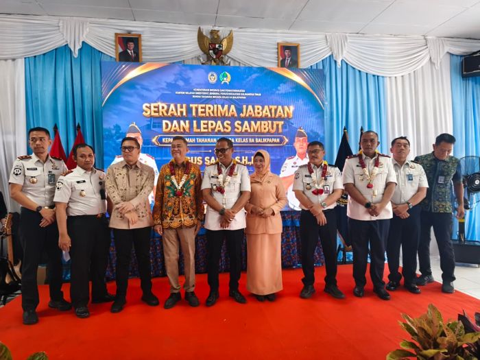 Kepala Rutan Kelas IIA Balikpapan Agus Salim resmi mengakhiri masa tugasnya setelah mendapat amanah sebagai Kepala Rutan Kelas IIB Sidenreng Rappang.