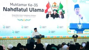 Presiden Prabowo Subianto menghadiri sekaligus meresmikan pembukaan Muktamar ke-35 Nahdlatul Ulama (NU) yang digelar di Lapangan Untung Surapati, Pondok Pesantren Bahrul Ulum Tambakberas, Kabupaten Jombang, Provinsi Jawa Timur, pada Kamis, 27 Agustus 2026. Foto: BPMI Setpres/Muchlis Jr