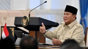 Presiden Prabowo Subianto menyampaikan taklimatnya pada pertemuan dengan pengusaha Kadin pusat dan daerah seluruh Indonesia di Istana Negara, Jakarta, pada Jumat, 31 Juli 2026. Foto: BPMI Setpres/Cahyo