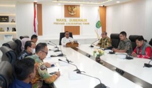 Wakil Gubernur Kaltim Seno Aji saat menerima audiensi jajaran Central Park Borneo Bay Balikpapan di Ruang Rapat Wagub Lantai 2 Kantor Gubernur Kaltim, Kamis (3/9/2026). (foto : Pemprov)