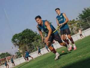 Pemain PSM Makassar sedang menjalani latihan jelang laga perdana lawan Persib Bandung (foto : Ofioial PSM)
