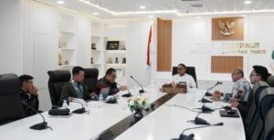 Wakil Gubernur Kaltim Seno Aji saat menerima audiensi President Commissioner PT Sany Indonesia Finance Saanjay Shamdasani dan Manager of Government Relations Sany Group Al Faris Renwair di Kantor Gubernur Kaltim, Kamis (3/9/2026). (foto : Pemprov)