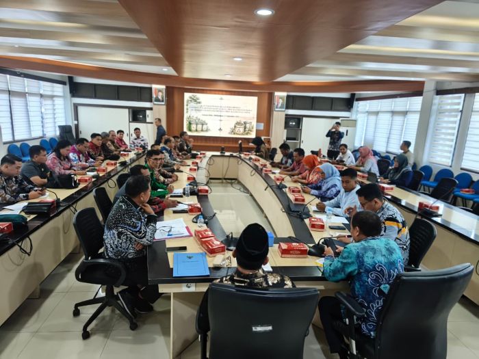 Pemerintah Kabupaten Kapuas Hulu, Kalimantan Barat, datang ke Balikpapan untuk mempelajari tata kelola persampahan, termasuk penerapan sistem sanitary landfill di TPA Manggar.