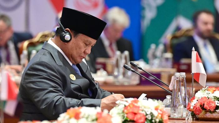Presiden Prabowo Subianto saat menghadiri sesi terbatas bertema “Inclusive Global Governance and Strengthening Multilateralism” dalam rangkaian Konferensi Tingkat Tinggi (KTT) BRICS 2026 di Bharat Mandapam, New Delhi, Republik India, Sabtu, 12 September 2026. Foto: BPMI Setpres/Muchlis Jr